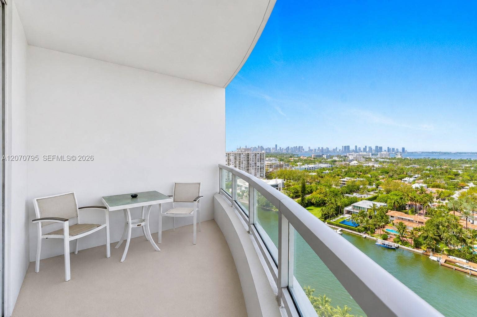 4401 Collins Avenue, #1915/1917, Miami Beach, FL 33140 1915