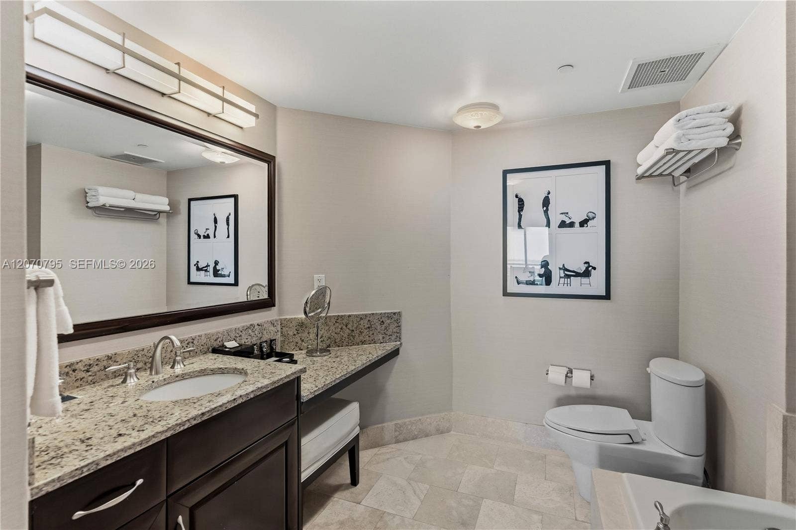 4401 Collins Avenue, #1915/1917, Miami Beach, FL 33140 3rd bathroom/Jr Suite 1917