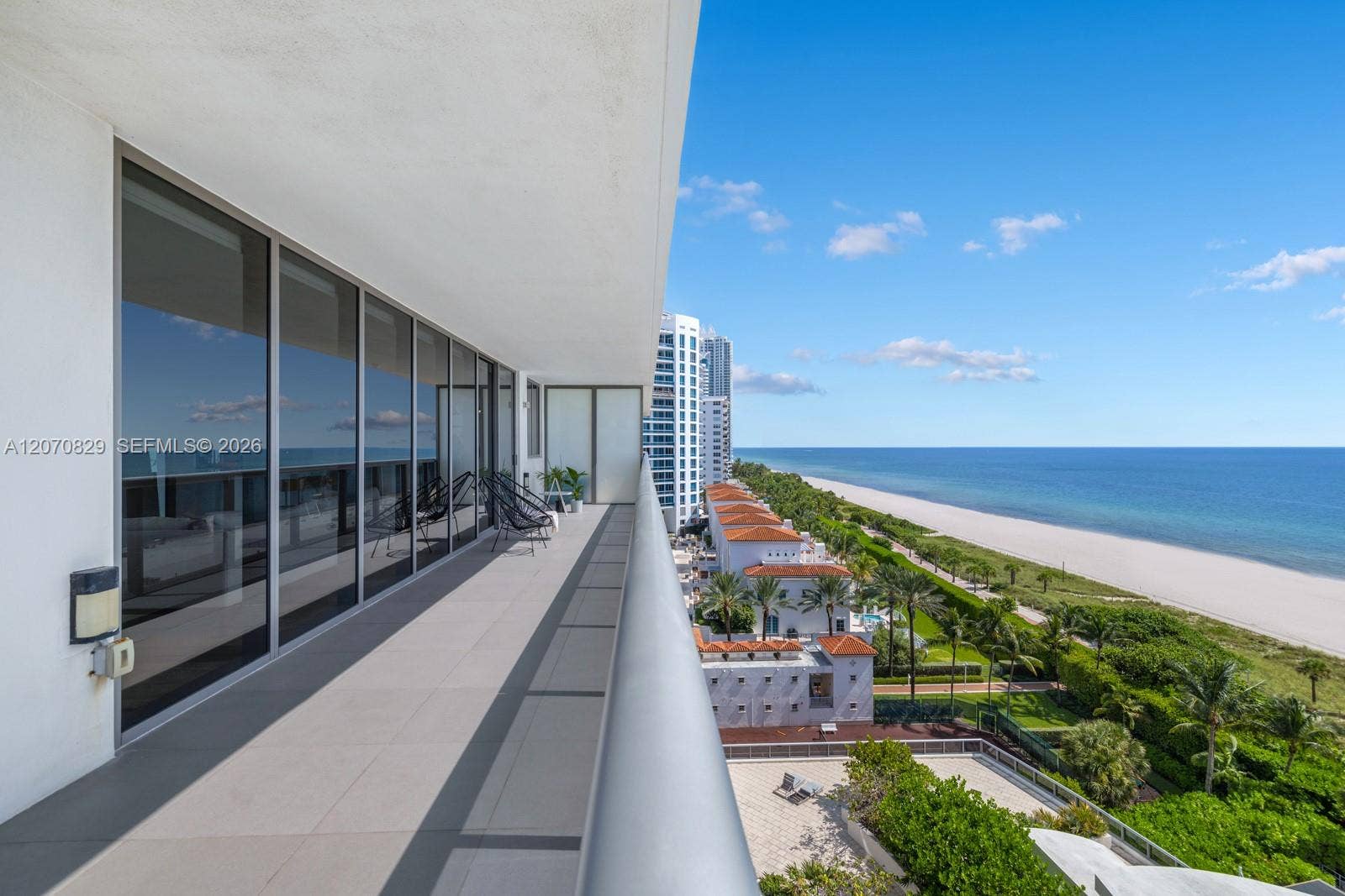 800 sf wrap around direct oceanfront