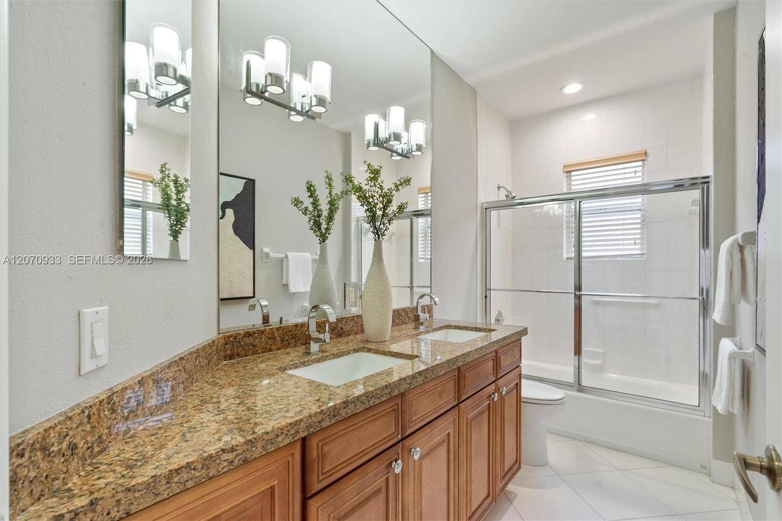 2733 Meadowood Drive, Weston, FL 33332 Photo 19