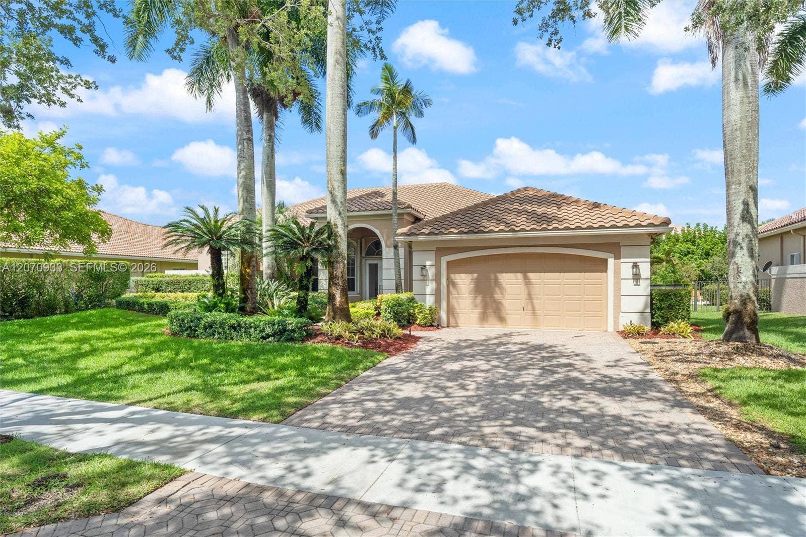 2733 Meadowood Drive, Weston, FL 33332 Photo 1