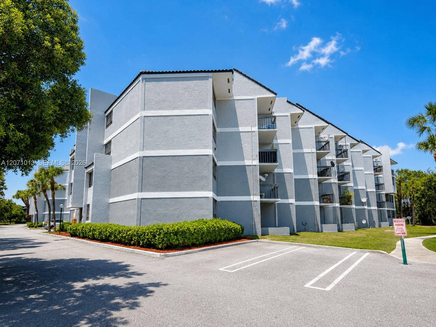 1820 N Congress Avenue, #305, West Palm Beach, FL 33401 Photo 1