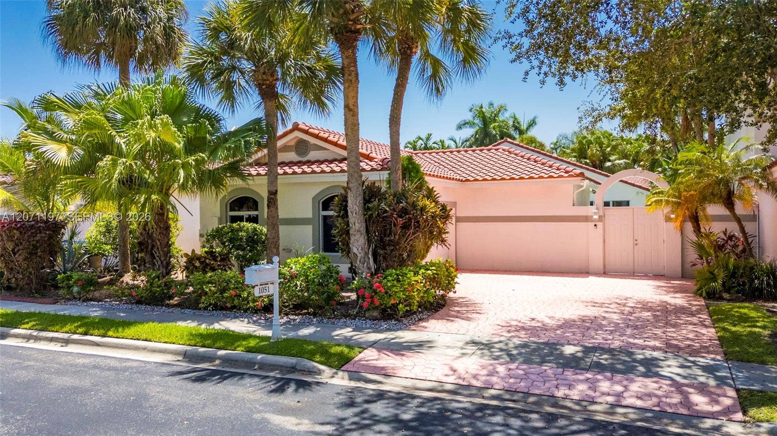 1051 Bel Aire Drive W, Pembroke Pines, FL 33027 Photo 42