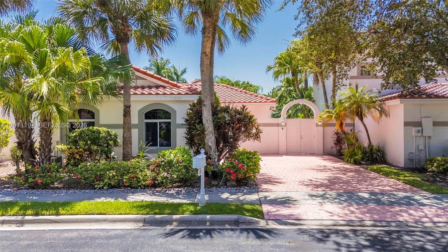Property photo for 1051 Bel Aire Drive W, Pembroke Pines, FL