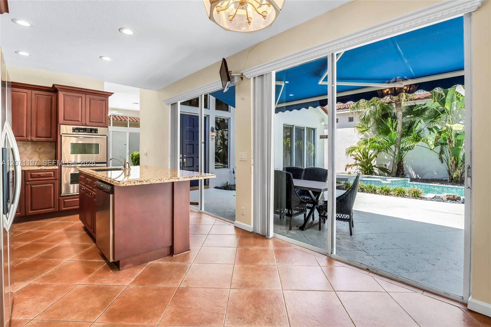 1051 Bel Aire Drive W, Pembroke Pines, FL 33027 Photo 11