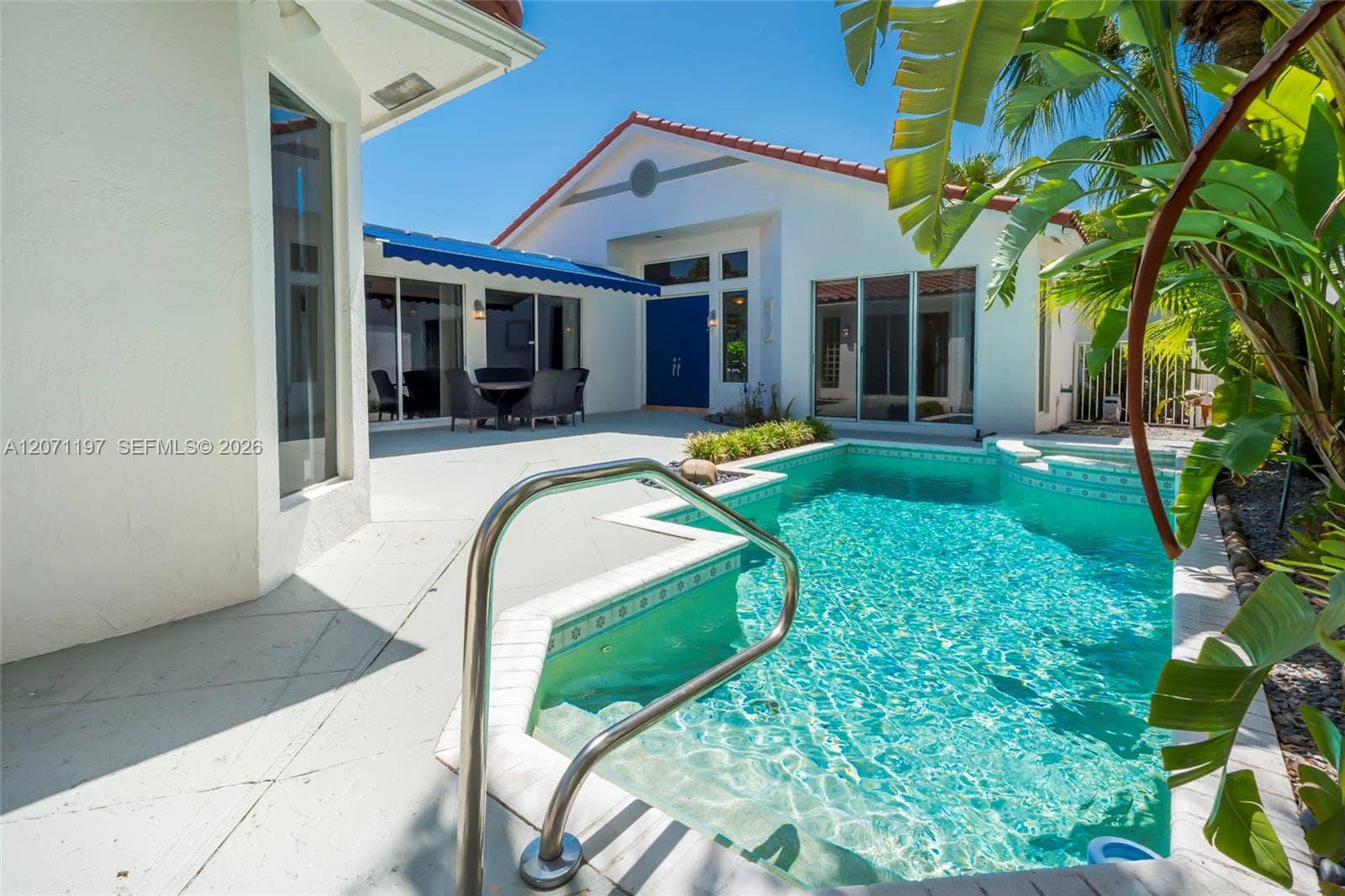 1051 Bel Aire Drive W, Pembroke Pines, FL 33027 Photo 2