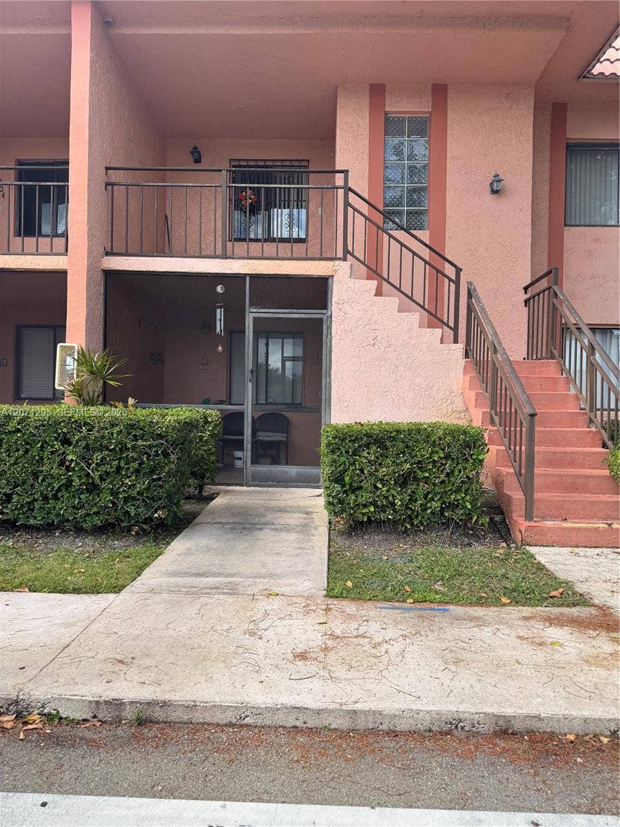 Property photo for 215 Lakeview Drive, #105, Weston, FL