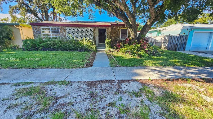 Property photo for 214 SW 2nd Place, Dania Beach, FL