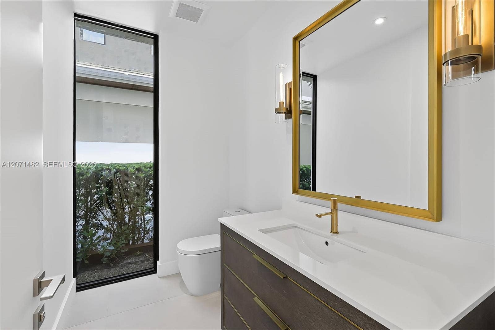 620 Solar Isle Drive, Fort Lauderdale, FL 33301 Photo 39