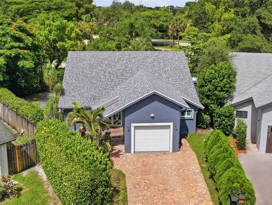 Property photo for 3913 NW 72nd Lane, Coral Springs, FL