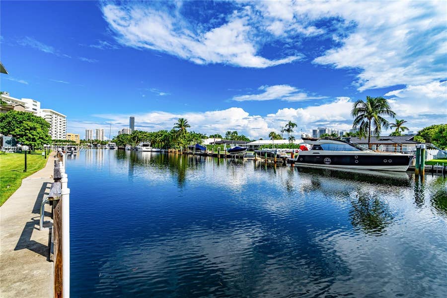 Property photo for 455 Paradise Isle Boulevard, #106, Hallandale Beach, FL