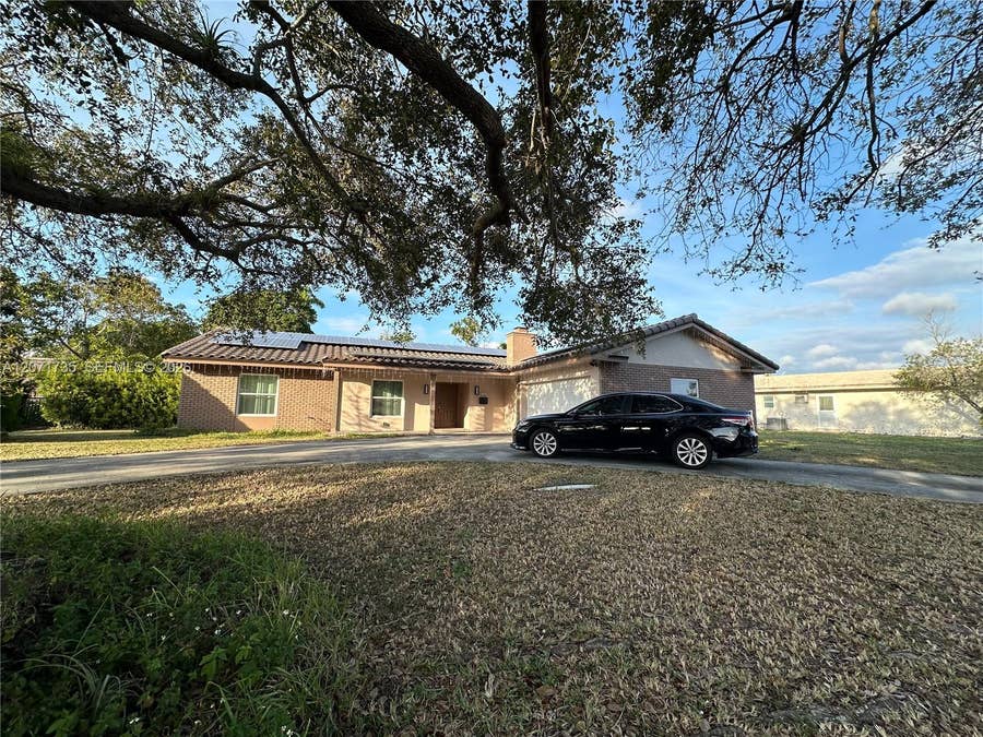 Property photo for 8203 NW 37th Street, Coral Springs, FL