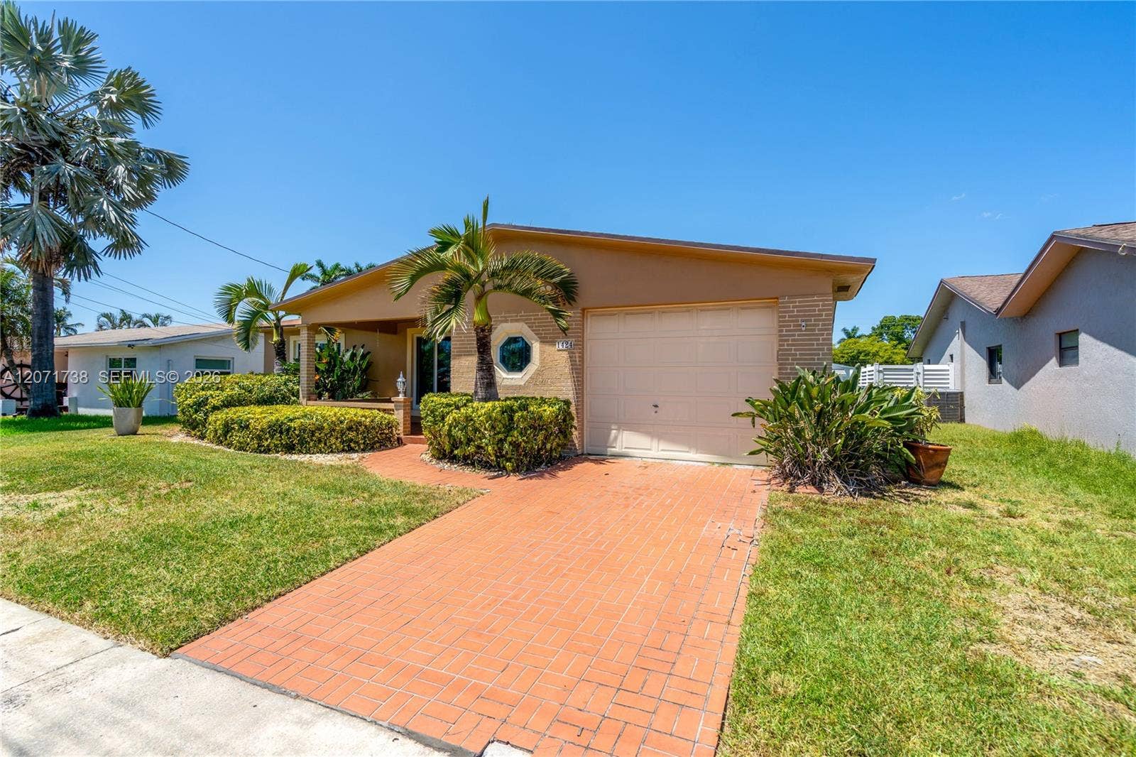 1424 Nautilus Isle, Dania Beach, FL 33004 Photo 2