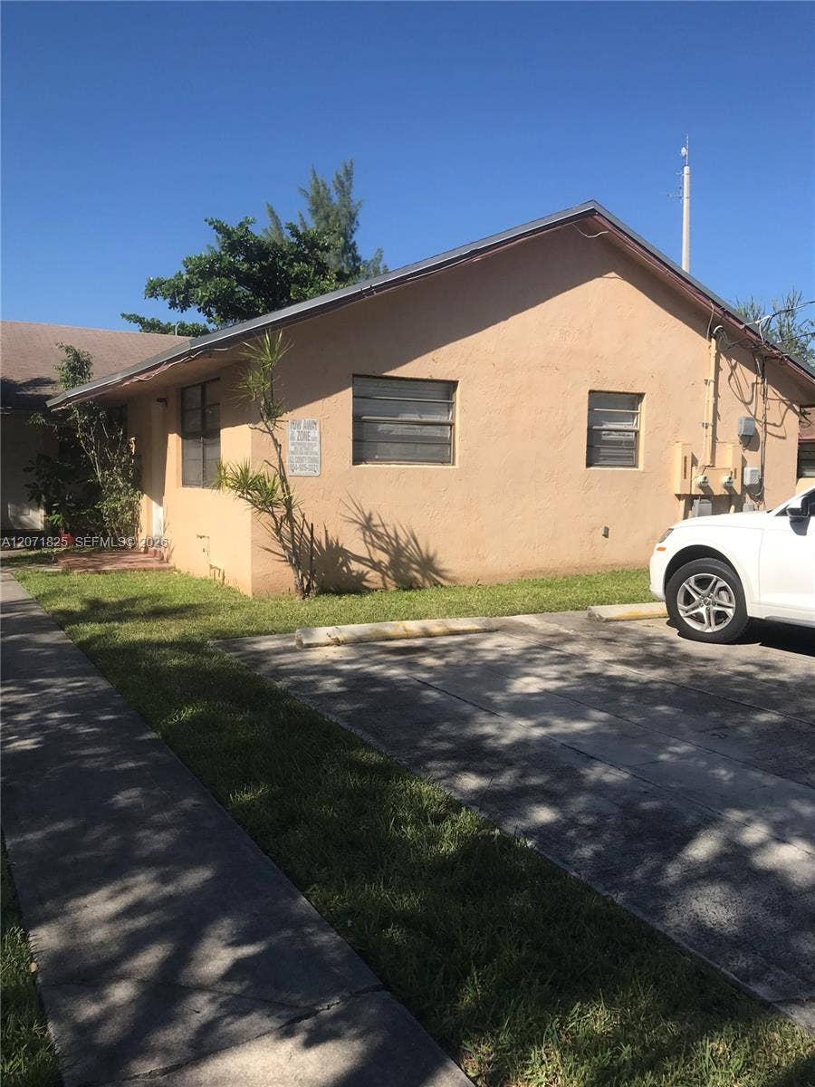 Property photo for 1008 SW 8th Street, #1008, Hallandale Beach, FL