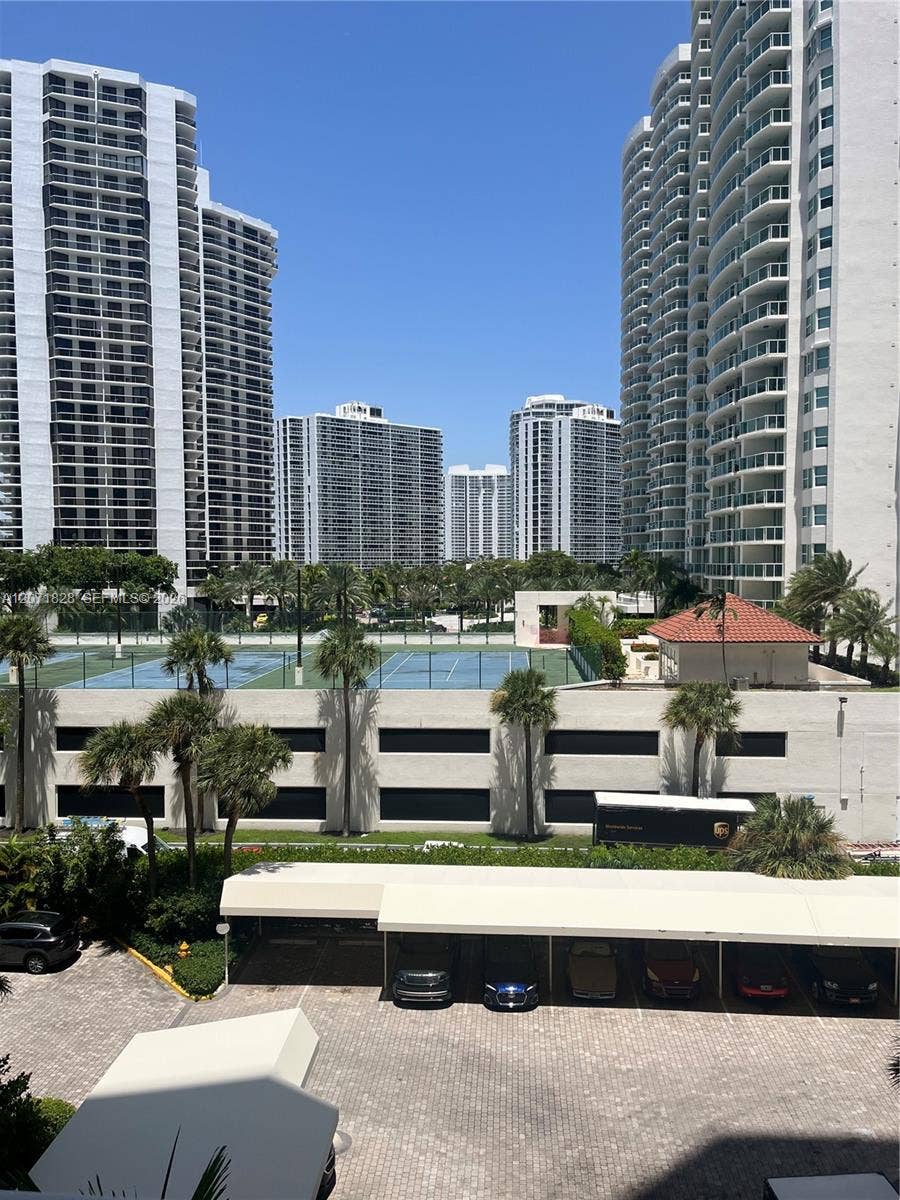 20191 E Country Club Drive, #503, Aventura, FL 33180 Photo 10