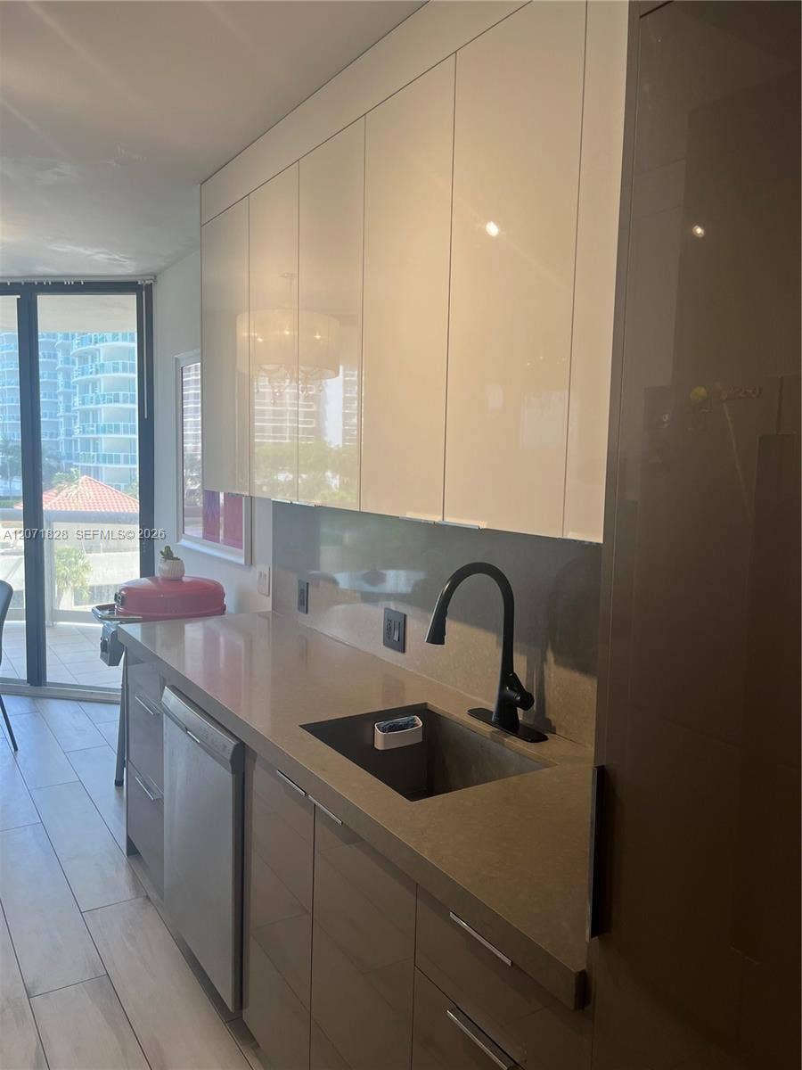 20191 E Country Club Drive, #503, Aventura, FL 33180 Photo 16