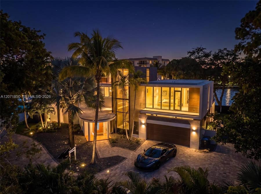 Property photo for 1030 SW 14th Terrace, Fort Lauderdale, FL
