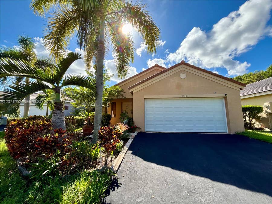 Property photo for 4340 Pine Ridge Court, Weston, FL