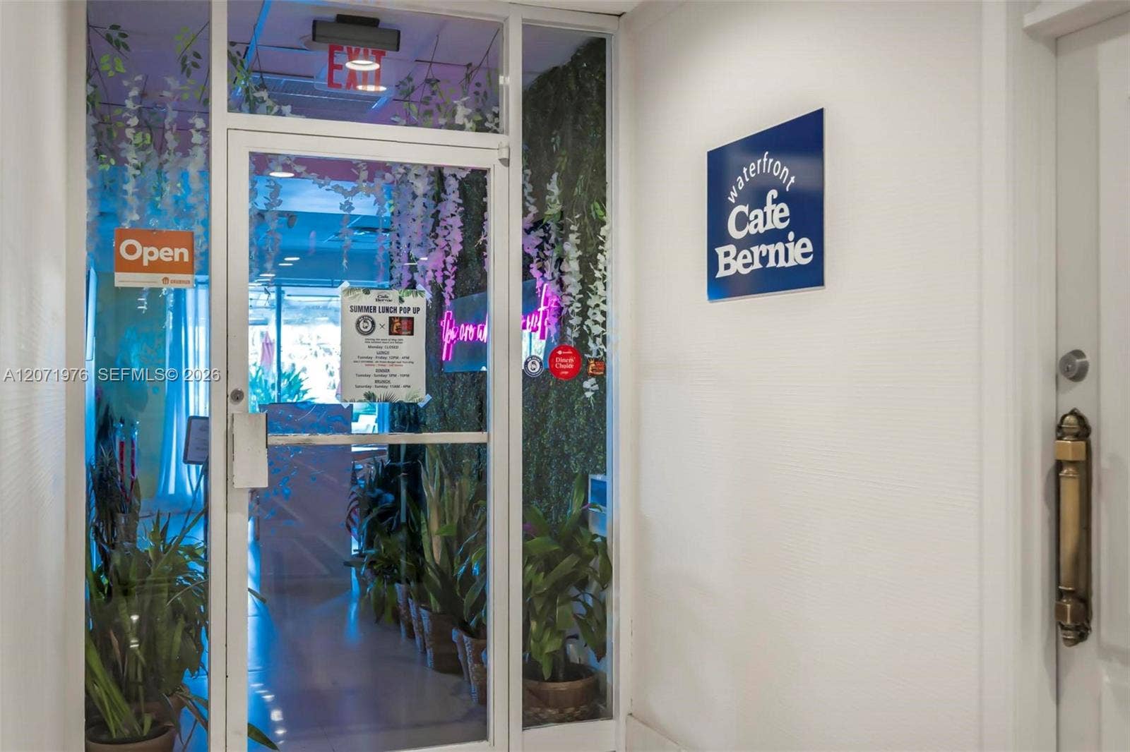 Restaurant Entry