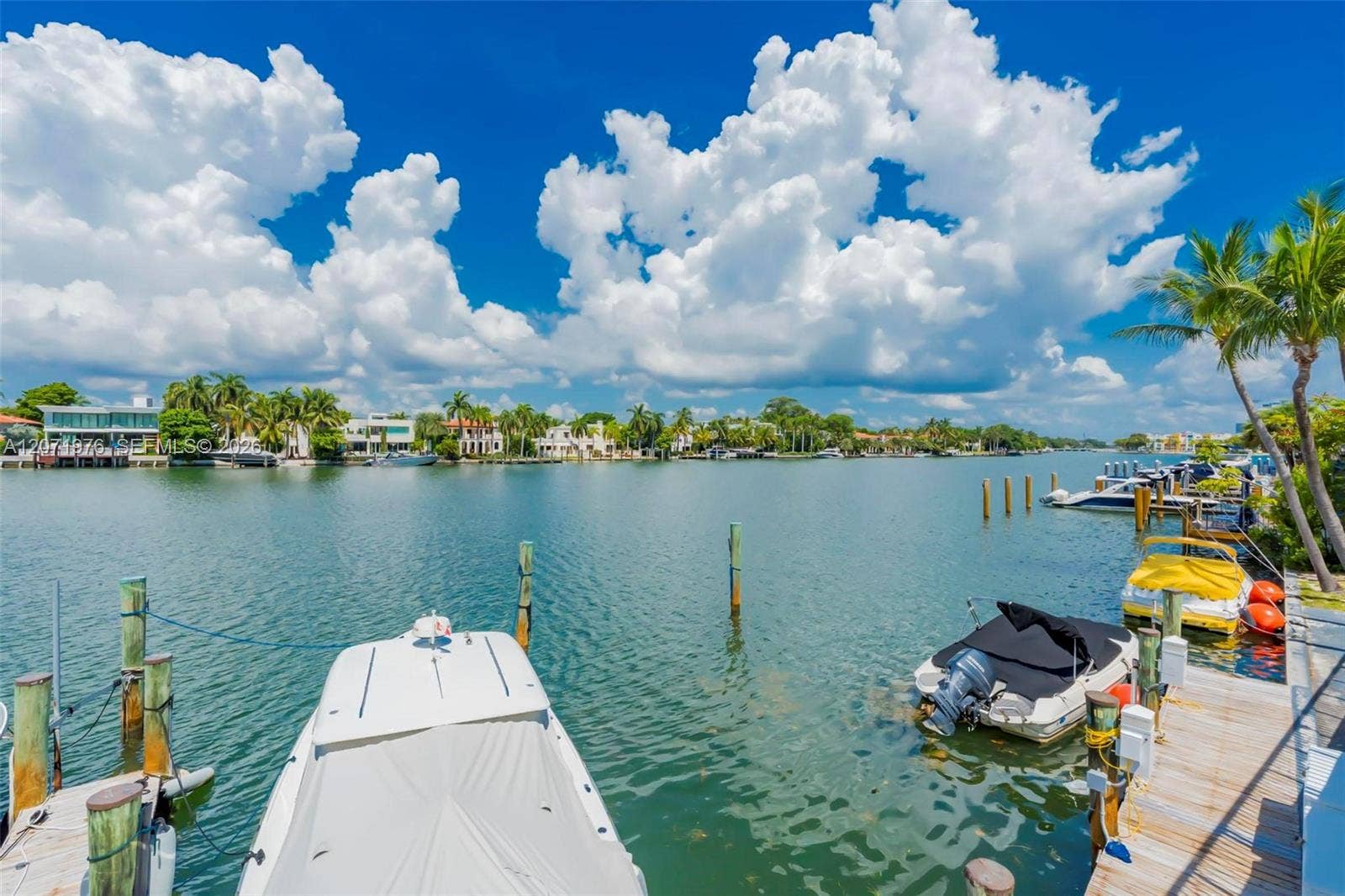 Building Dock & Marina