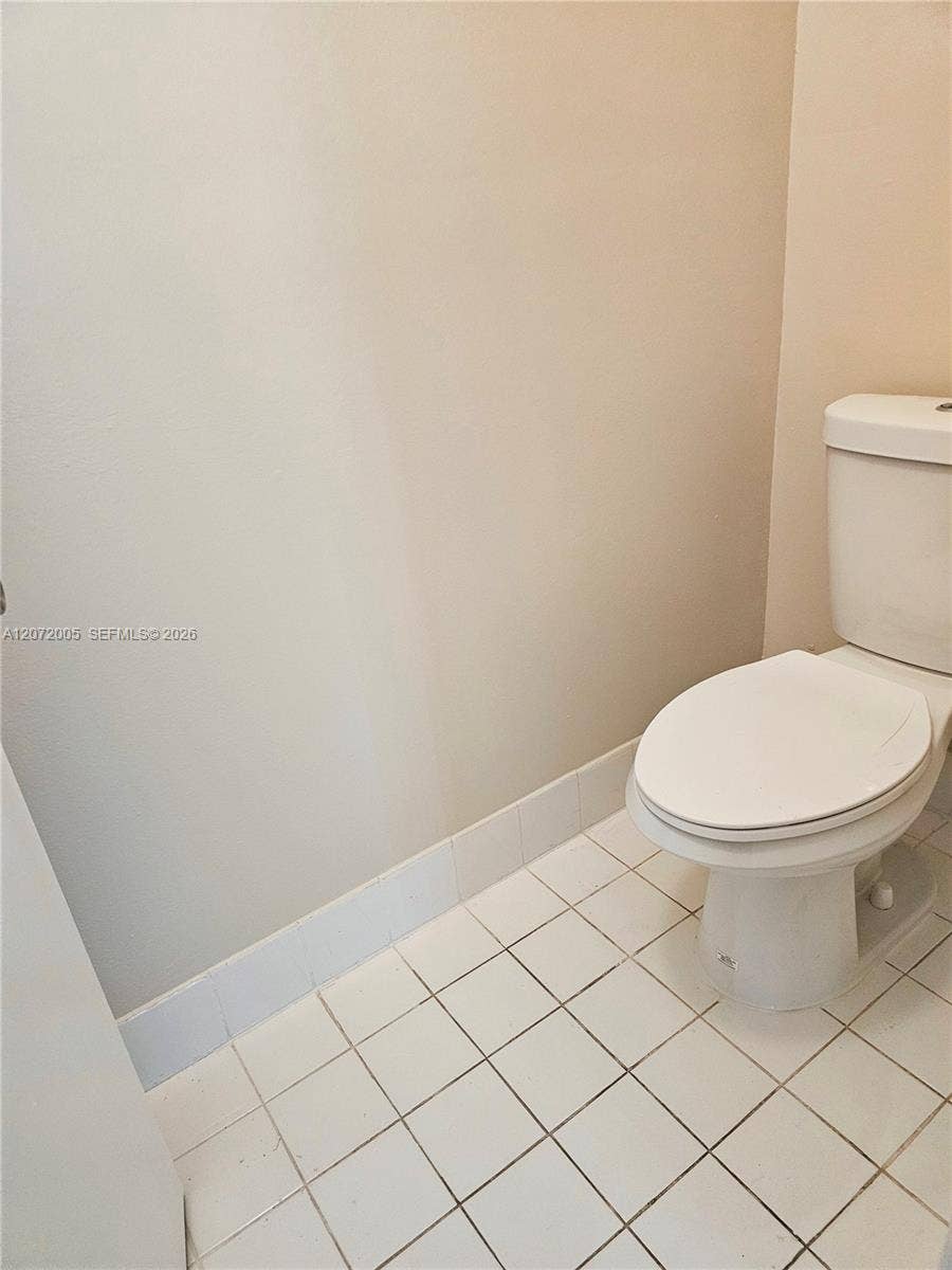 3860 Tree Tops Road, Cooper City, Cooper City, FL 33026 Masters toilet