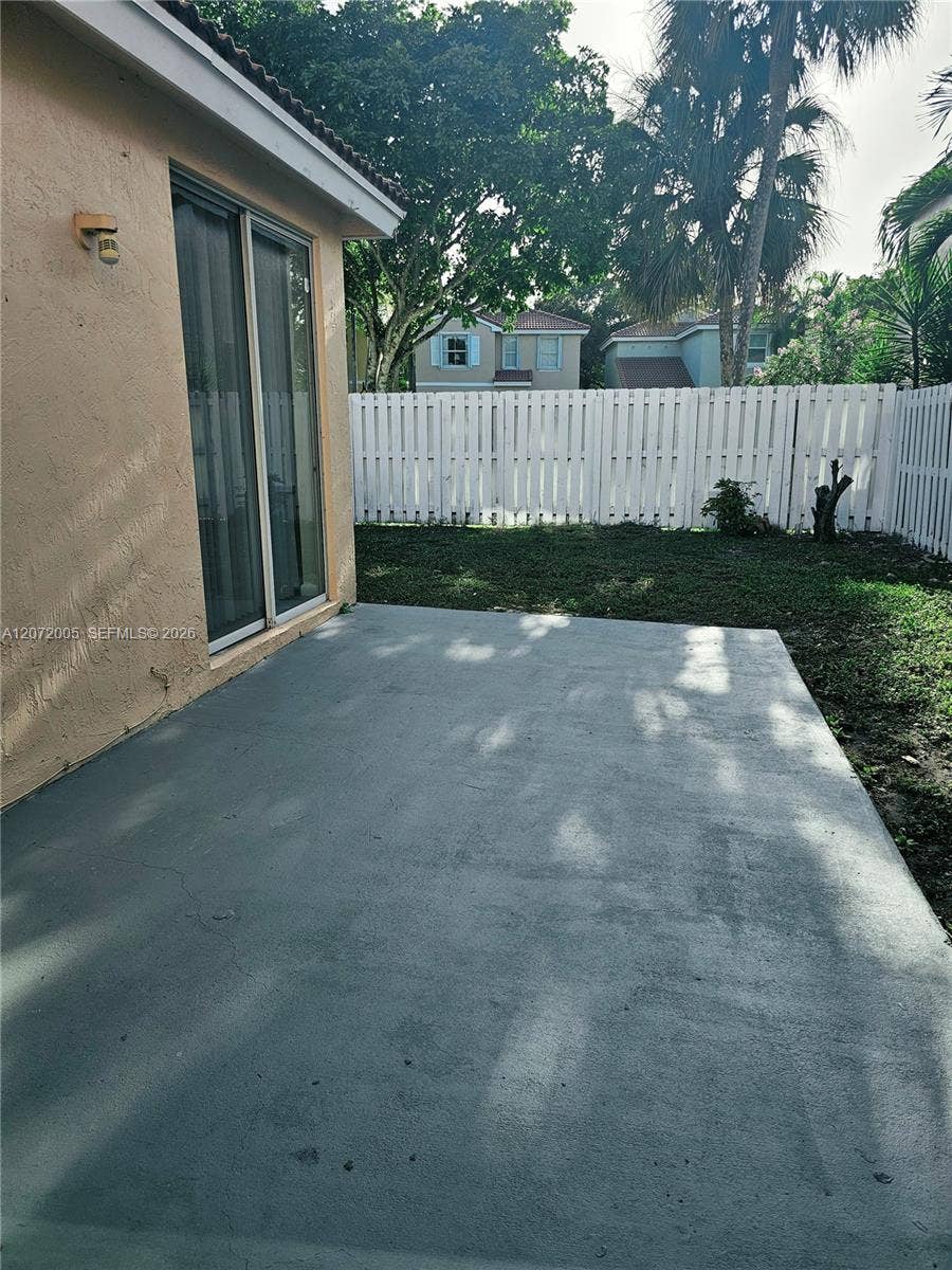 3860 Tree Tops Road, Cooper City, Cooper City, FL 33026 back patio