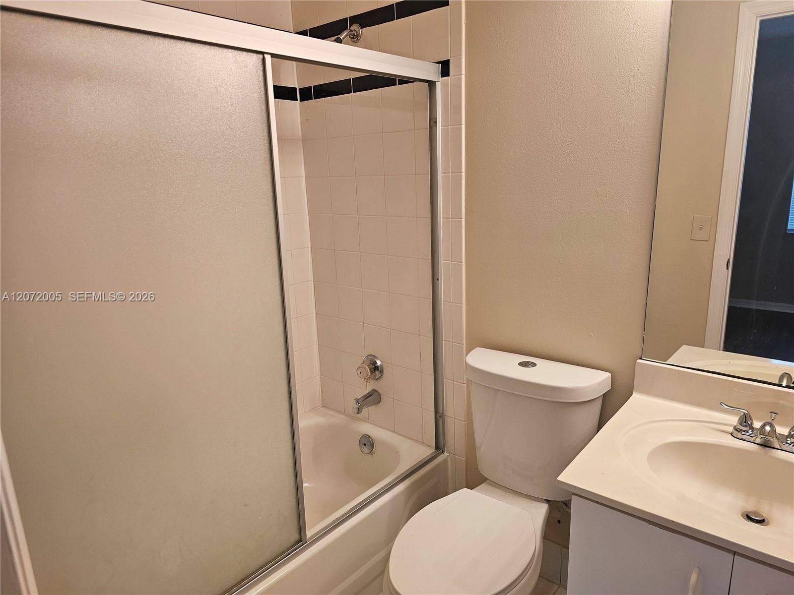 3860 Tree Tops Road, Cooper City, Cooper City, FL 33026 3rd room bathroom