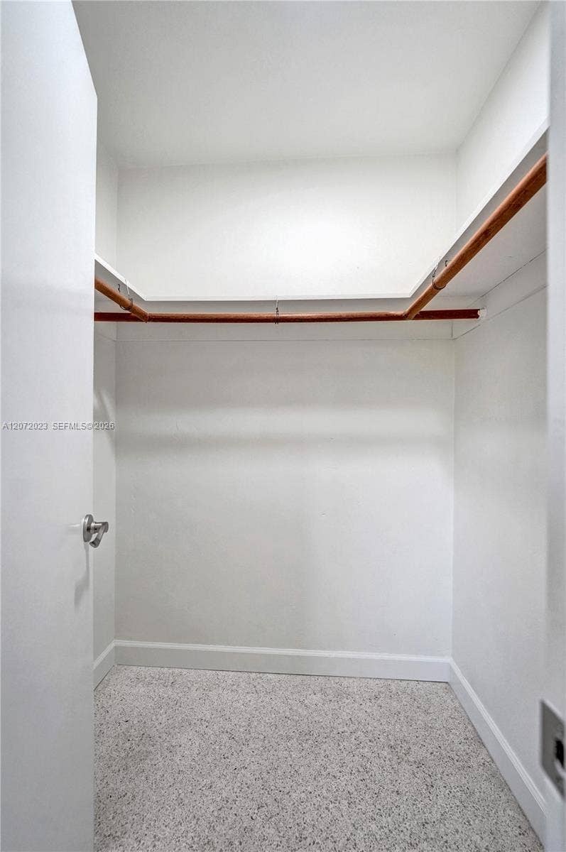 1524 NE 37th Street, Oakland Park, FL 33334 Photo 22