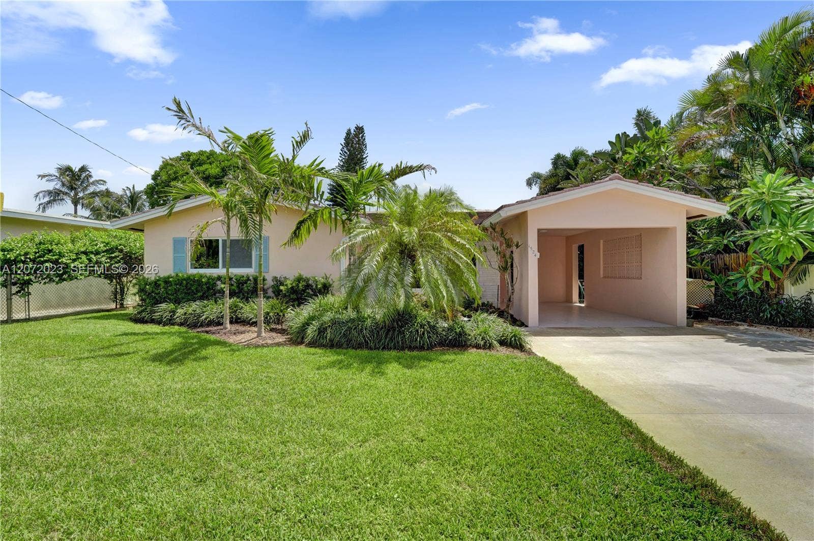 1524 NE 37th Street, Oakland Park, FL 33334 Photo 1