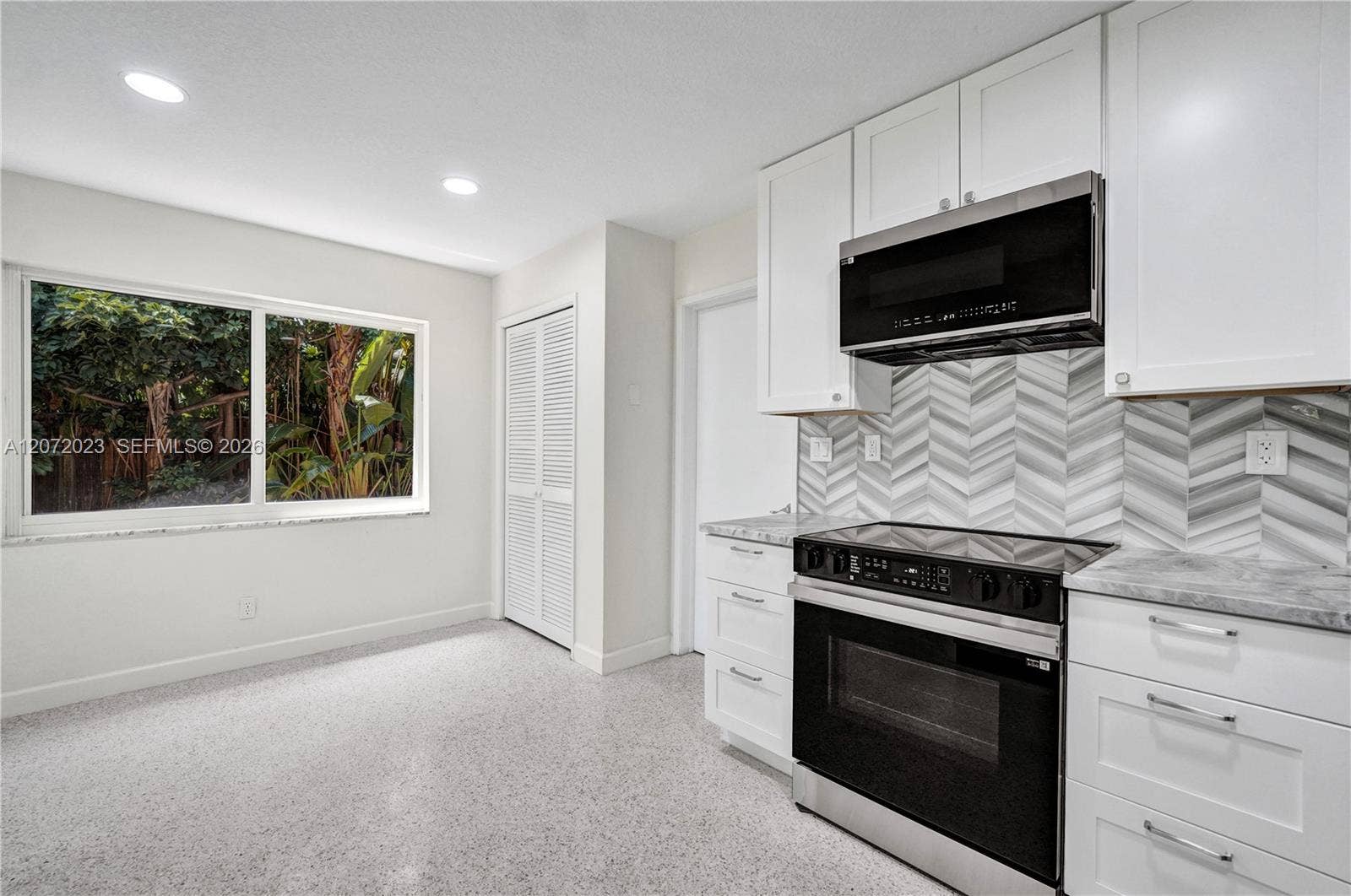 1524 NE 37th Street, Oakland Park, FL 33334 Photo 6