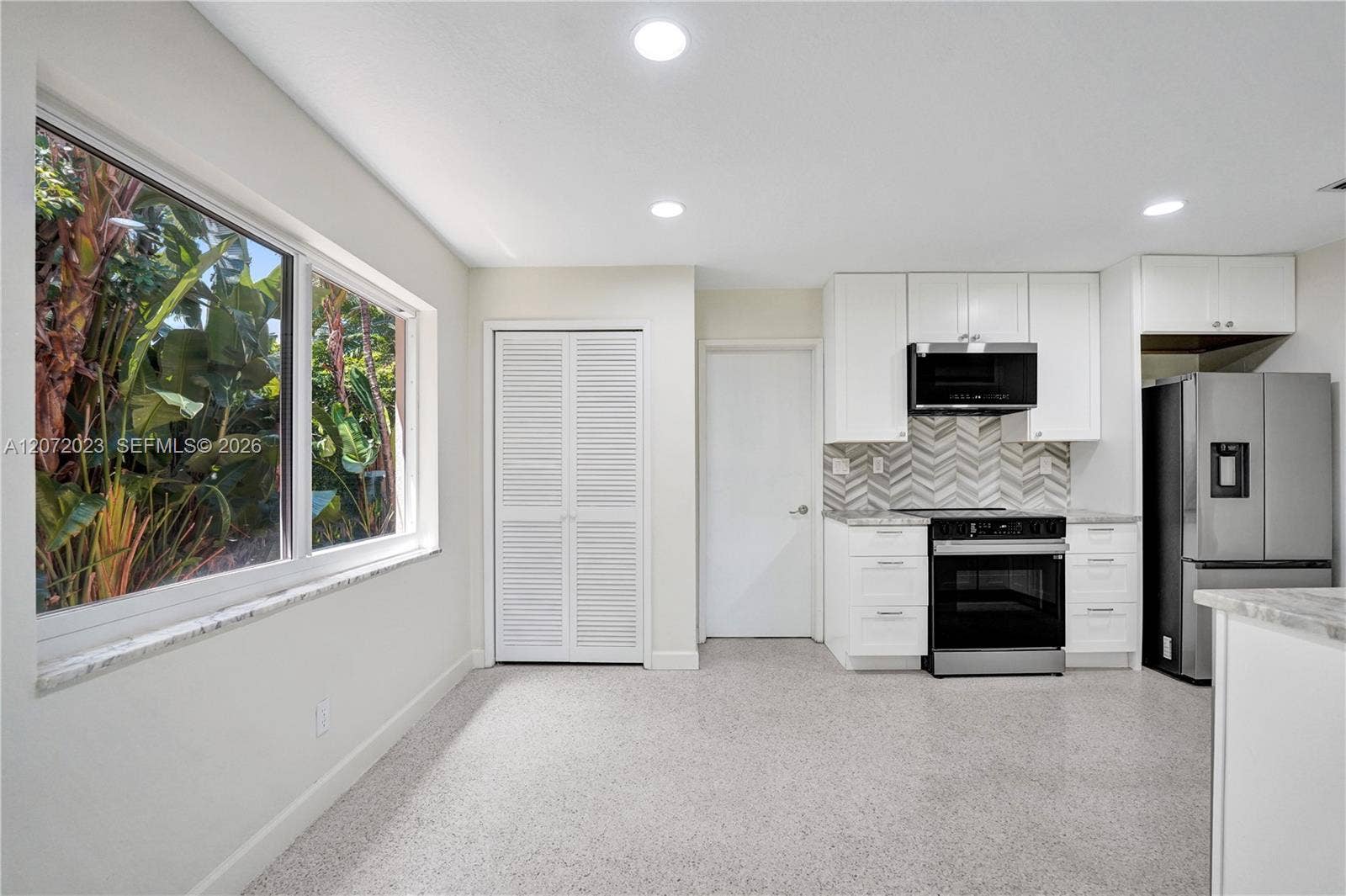 1524 NE 37th Street, Oakland Park, FL 33334 Photo 5
