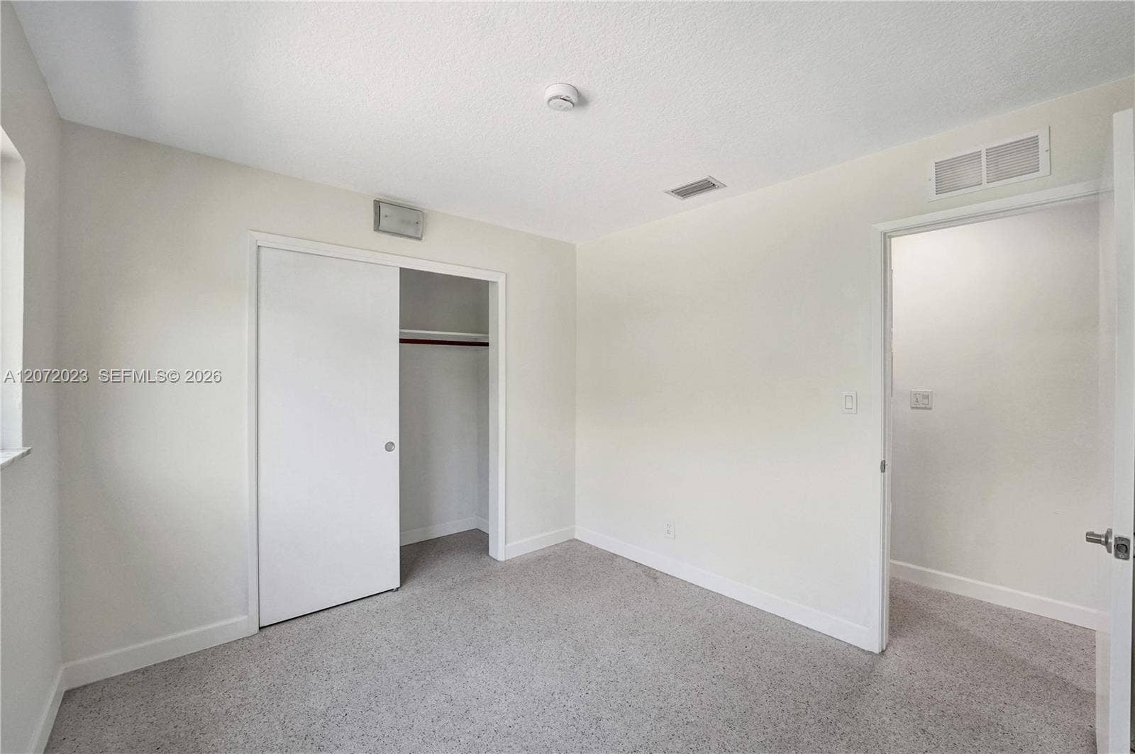 1524 NE 37th Street, Oakland Park, FL 33334 Photo 21