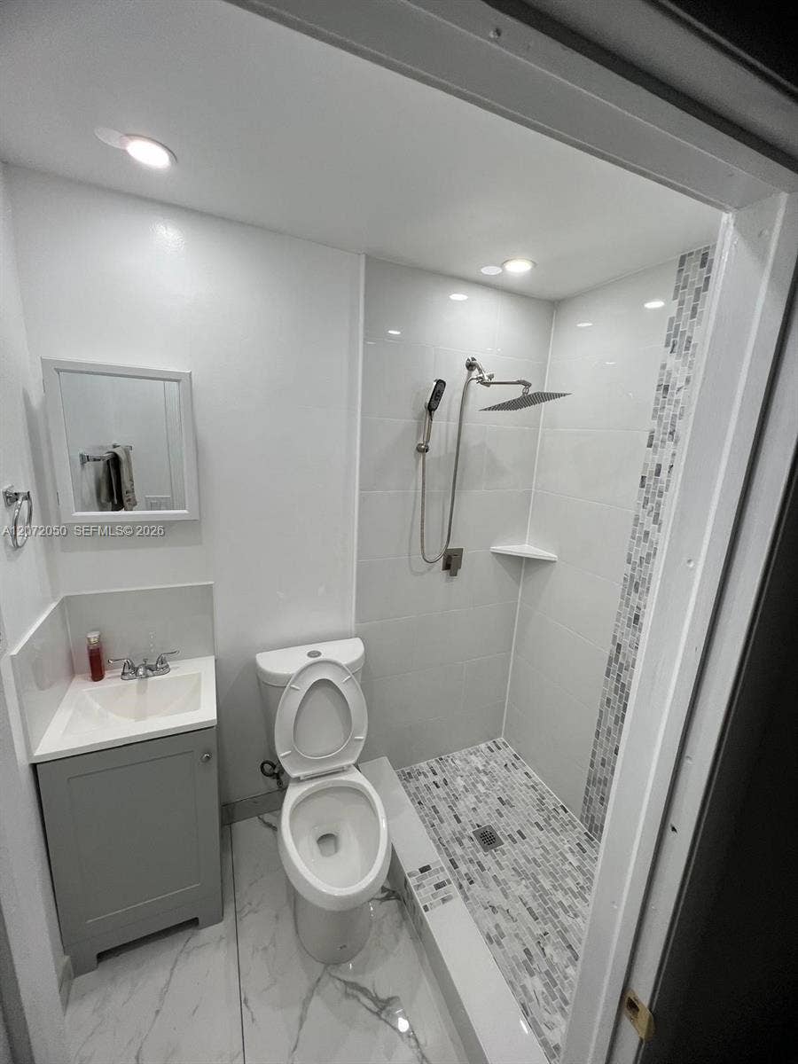5090 SW 9th Court, Plantation, FL 33317 Photo 16