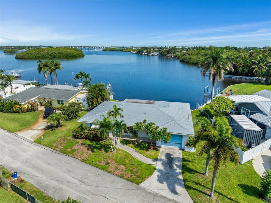 Property photo for 216 SW Cabana Point Circle, Stuart, FL