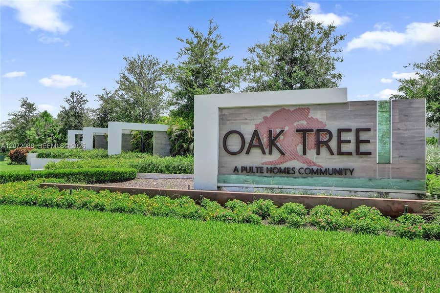 Property photo for 2138 S Appleton Circle S, Oakland Park, FL