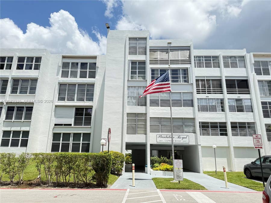Property photo for 6903 Cypress Road, #C26, Plantation, FL