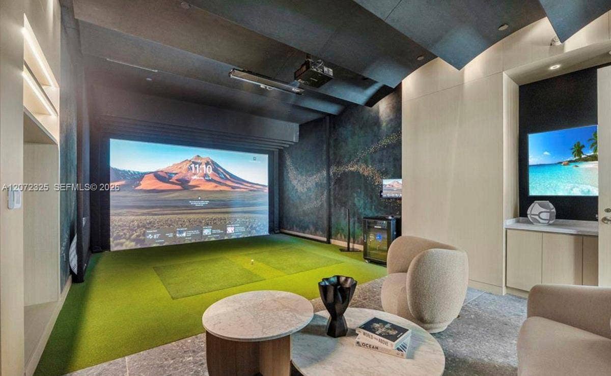 900 N Ocean Boulevard, #1202, Pompano Beach, FL 33062 Golf simulator