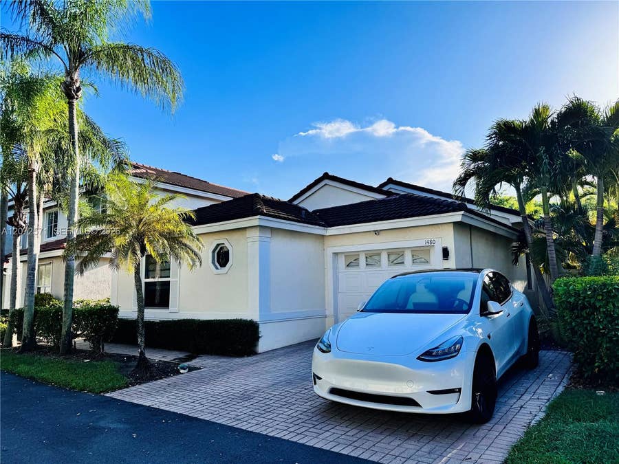 Property photo for 1480 Sweetbay Way, Hollywood, FL