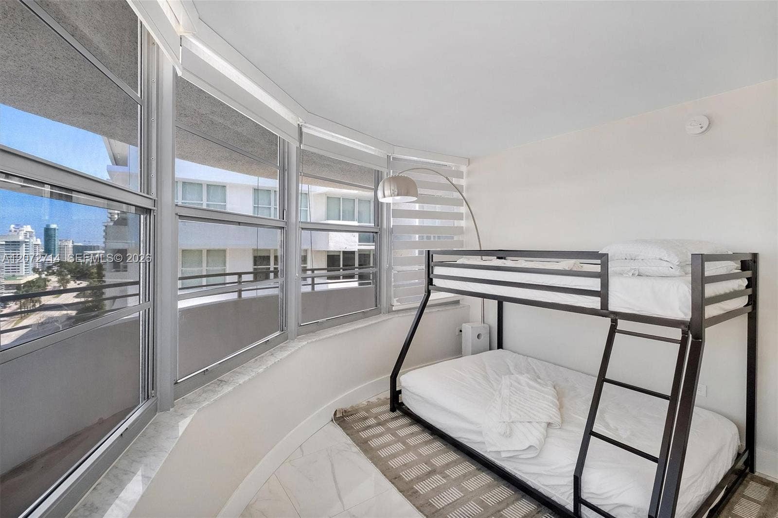 5555 Collins Avenue, #16B, Miami Beach, FL 33140 Photo 11
