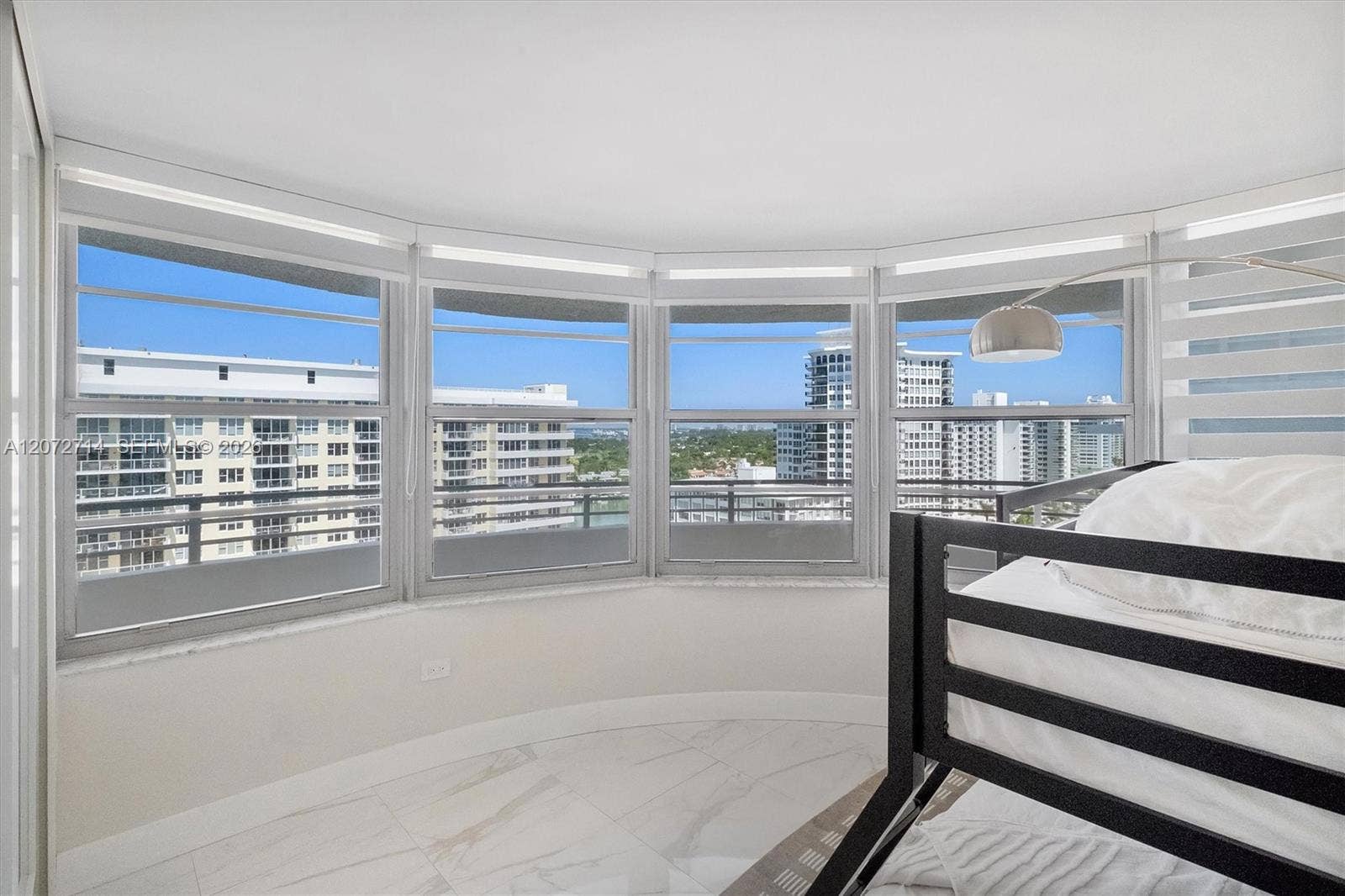 5555 Collins Avenue, #16B, Miami Beach, FL 33140 Photo 10