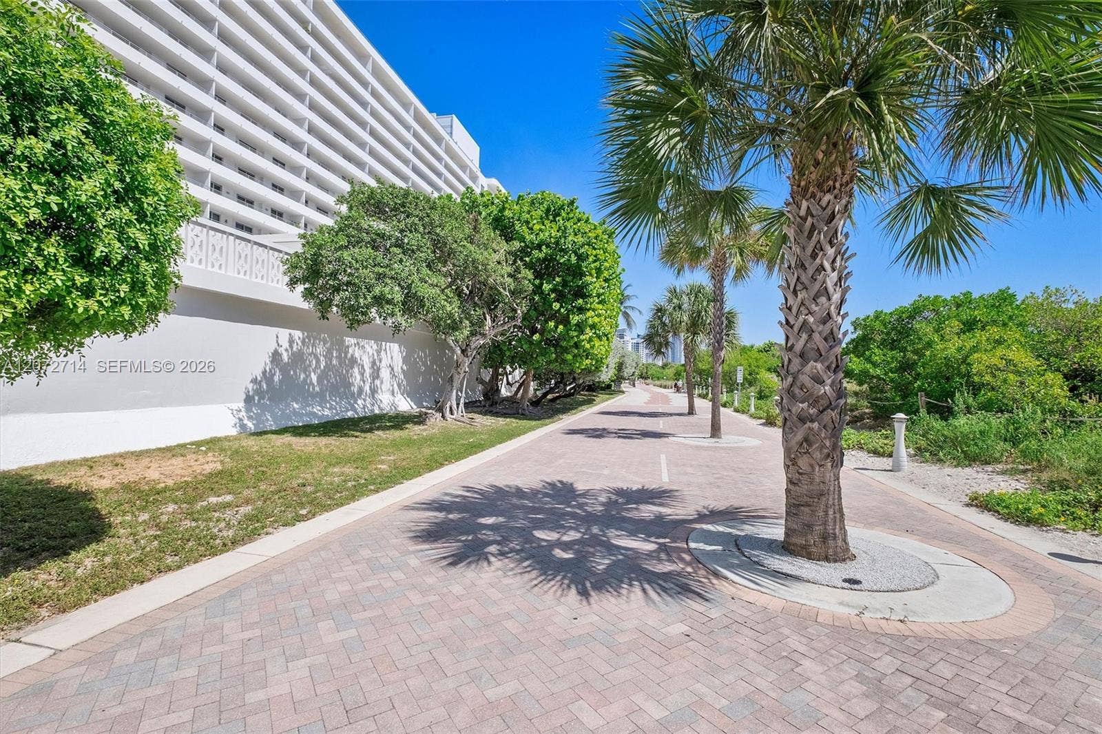 5555 Collins Avenue, #16B, Miami Beach, FL 33140 Photo 24