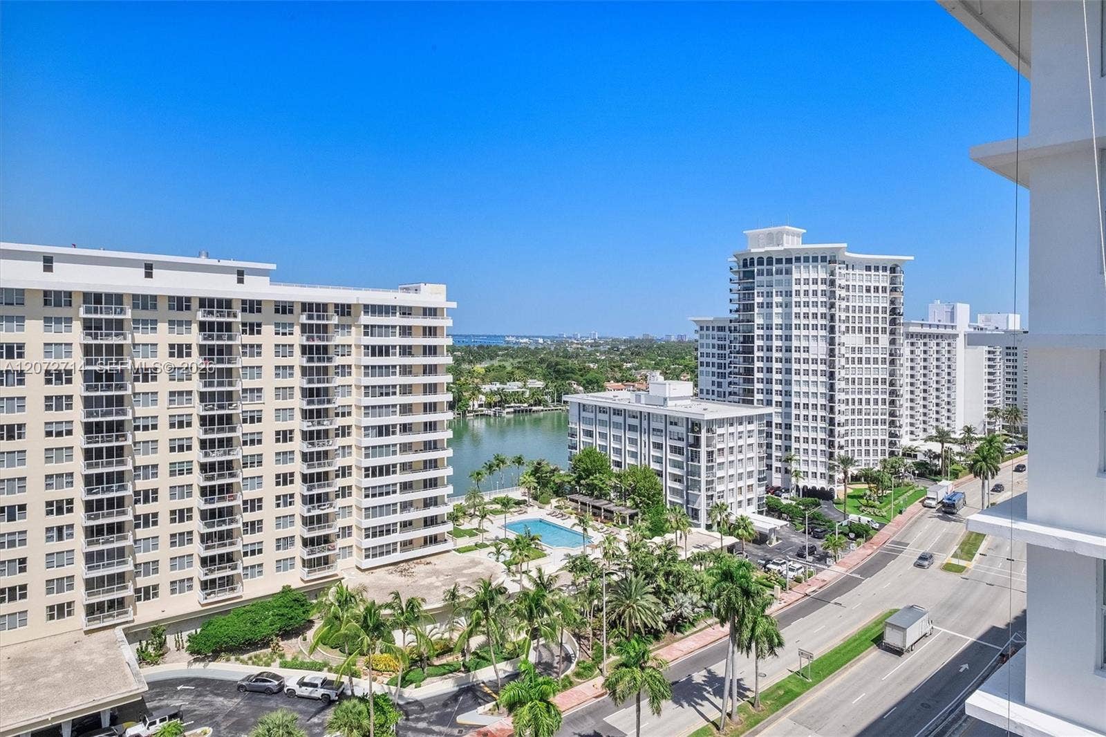 5555 Collins Avenue, #16B, Miami Beach, FL 33140 Photo 29
