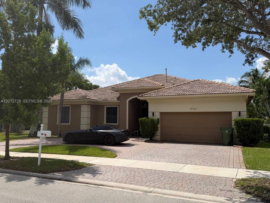 Property photo for 19162 SW 65th Street, Fort Lauderdale, FL
