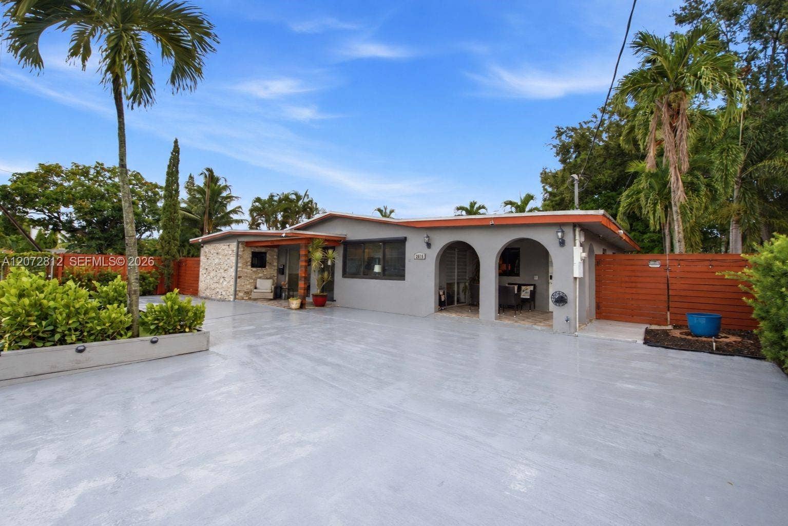 2616 NE 6th Avenue, Wilton Manors, FL 33334 Photo 4