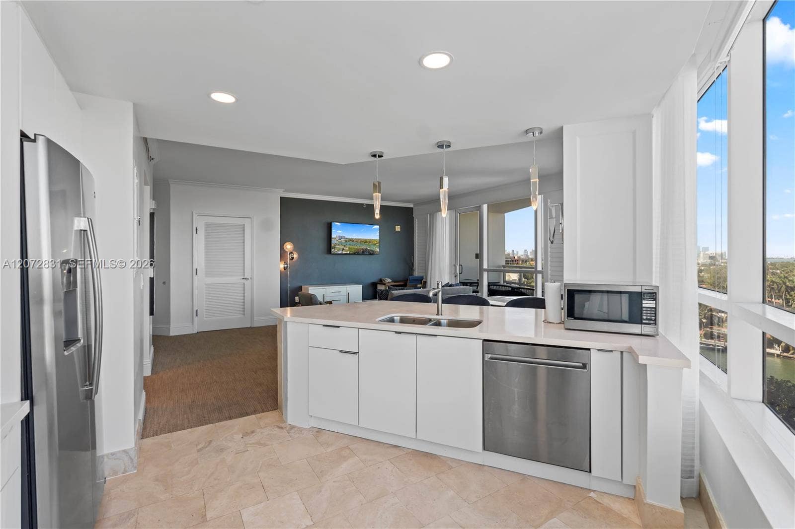 4401 Collins Avenue, #915, Miami Beach, FL 33140 Photo 11