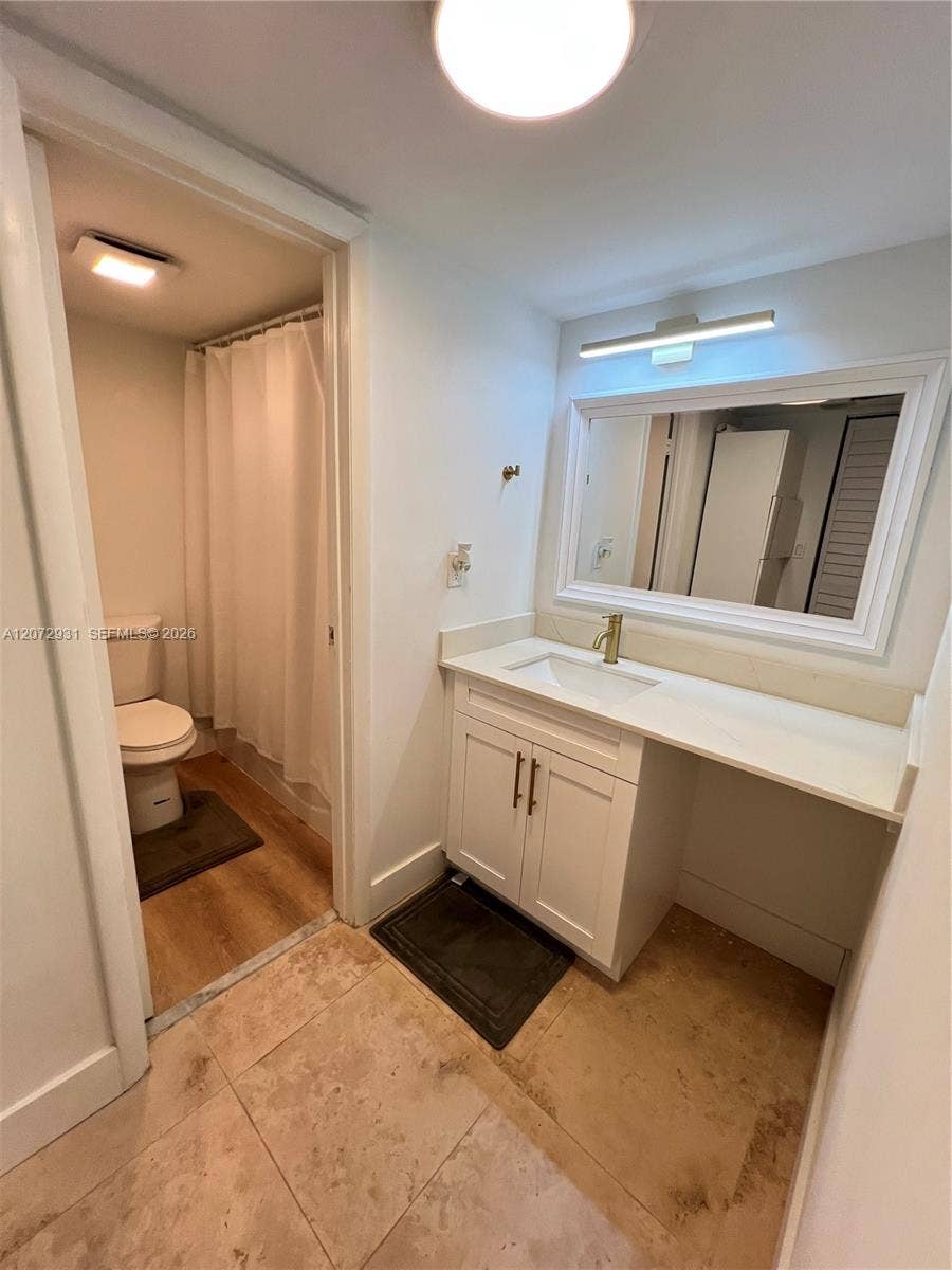20500 W Country Club Drive, #117, Aventura, FL 33180 Photo 5