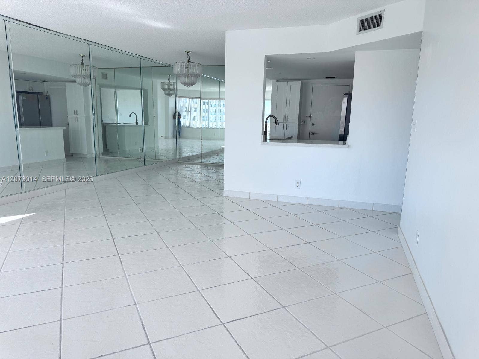 4010 Galt Ocean Drive, #1411, Fort Lauderdale, Fort Lauderdale, FL 33308 Dining Area