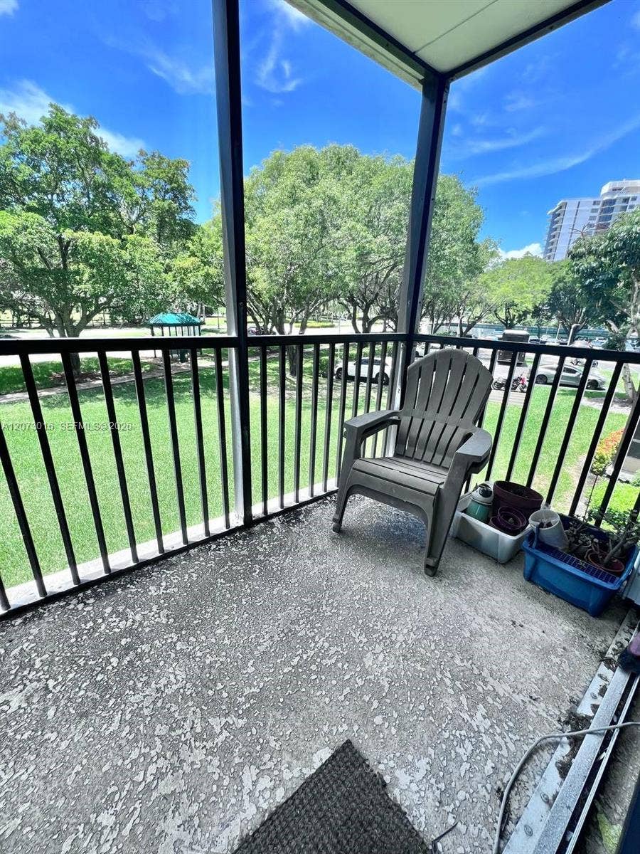 Aventura, FL 33180 Photo 6