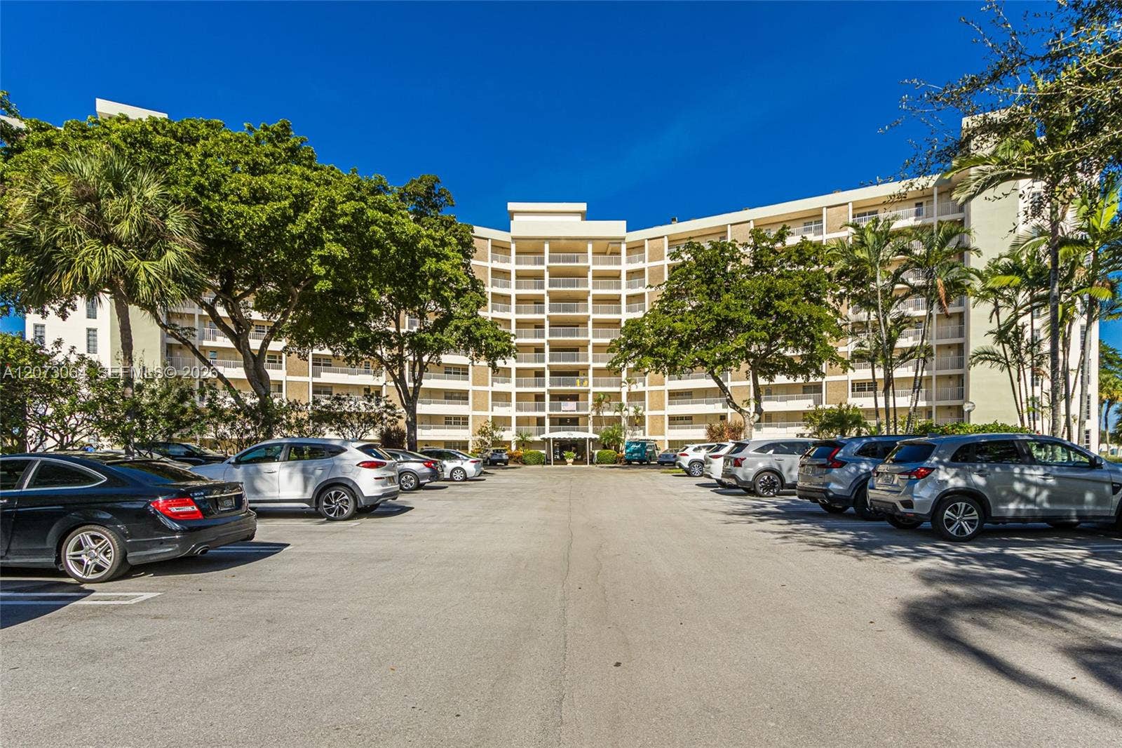 3090 N Course Drive, #709, Pompano Beach, Pompano Beach, FL 33069 Photo 2