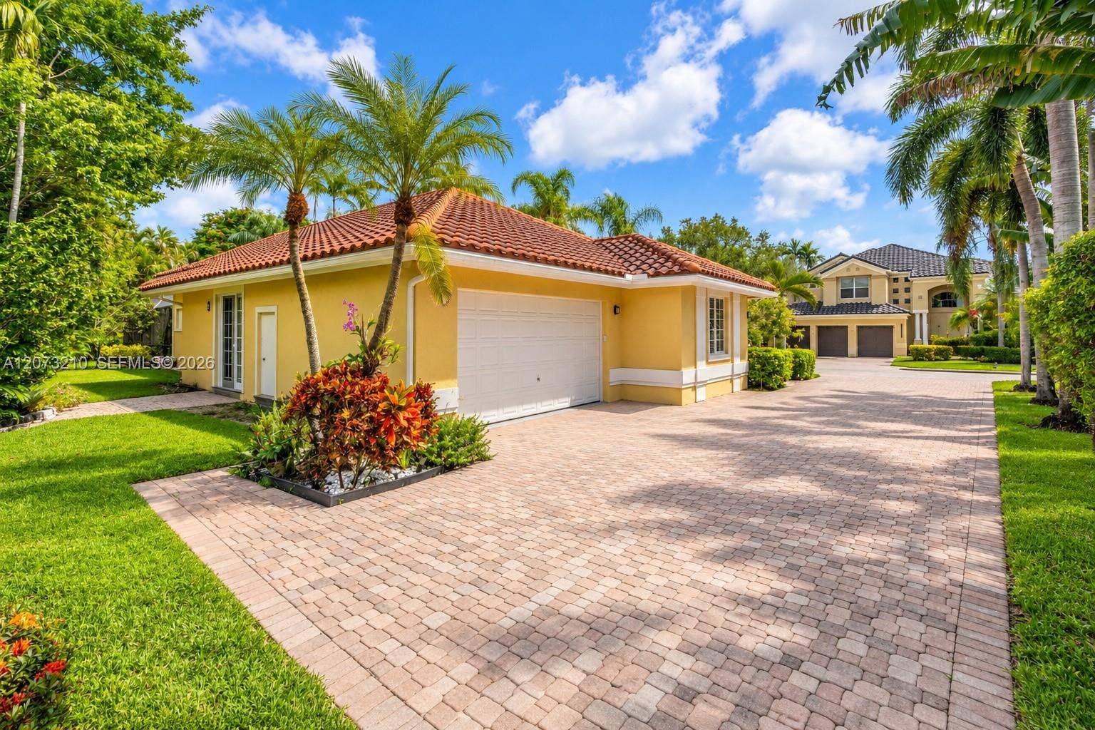 1090 SW 156th Avenue, Pembroke Pines, FL 33027 Photo 3